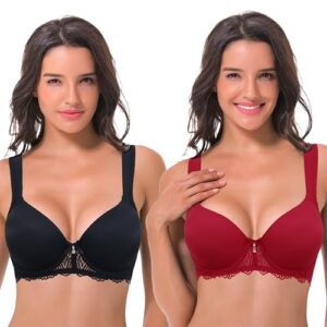 Eleganter Curve Muse Damen leicht gepolstert Bügel Spitze BH in Schwarz und Wein auf einer Frau, die freundlich in die Kamera lächelt und die perfekt sitzenden BHs präsentiert.